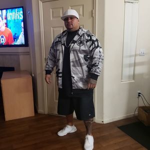 Meet your Posher, Troy